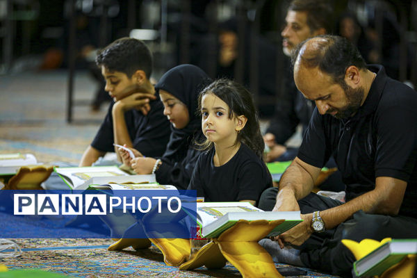 مراسم احیاء شب عاشورا در مسجد مقدس جمکران