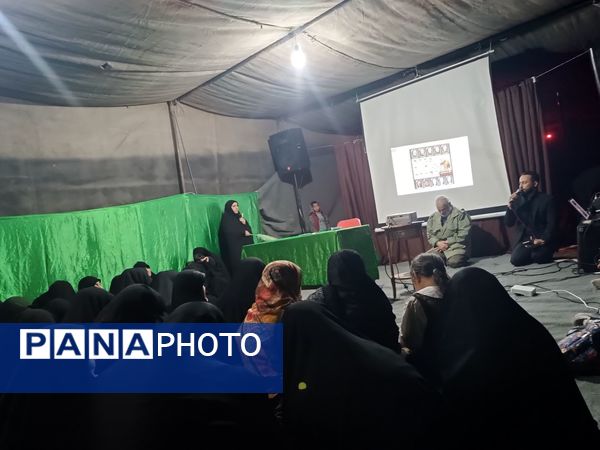 تشییع پیکر شهید گمنام در نمایشگاه یاس کبود 