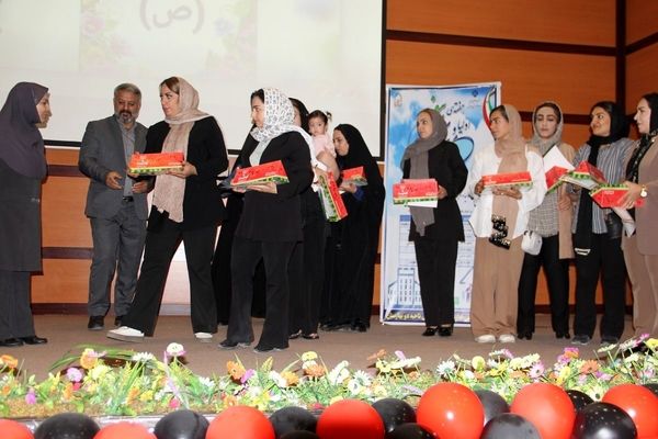 برگزاری جلسه انتخاب انجمن اولیاء و مربیان در سالن سجادیه بهارستان دو