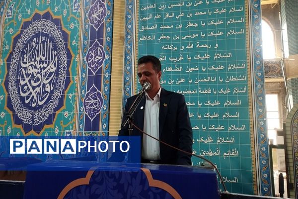 برپایی میز خدمت آموزش و پرورش شهرستان قدس در مصلی نماز جمعه