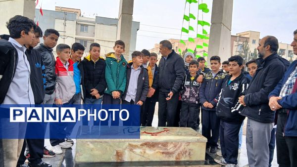 نخستین سالگرد تدفین شهید گمنام در مسجد ولیعصر(عج) نظرآباد