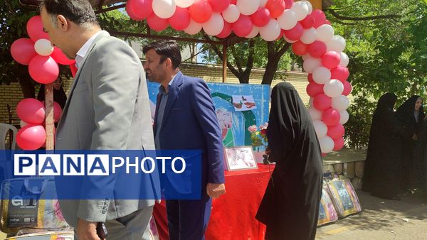 جشن سپاس معلم در دبستان شاهد حاج تقی آقا بزرگ مشهد