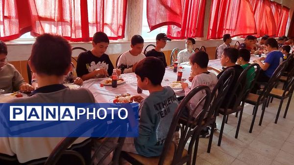 روزی با نشاط و عالی برای دانش آموزان دبیرستان نمونه دولتی دانش