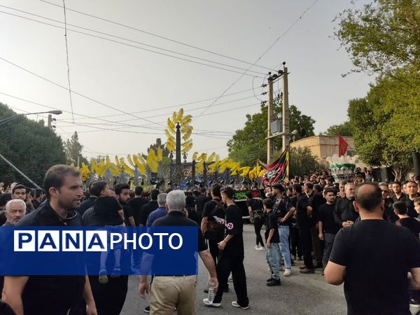 کاروان بزرگ علم گردانی در کاشان