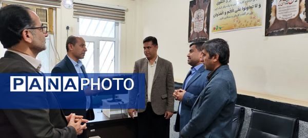 بازدید فرماندار دشتی از بخش‌های مختلف مدیریت آموزش و پرورش شهرستان دشتی
