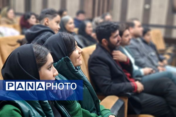 یلدا با نخستین جشنواره‌ هنرهای آوایی کانون ملائک در قرچک