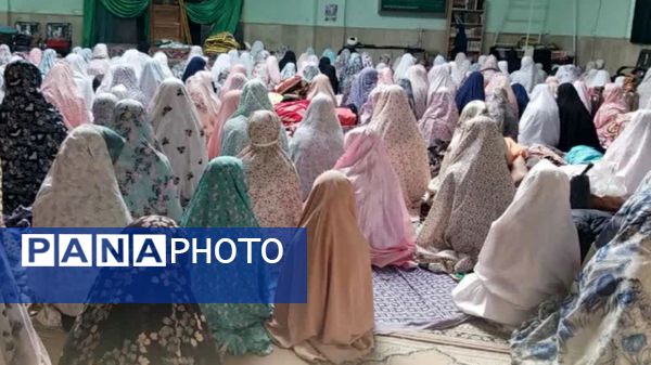 حضور پرشور دانش‌آموزان در آیین اعتکاف مسجد خیمه انتظار