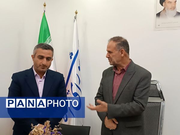 دیدار نوروزی نماینده شهرستان‌های محمودآباد و نور با مدیران ادارات در محمودآباد 