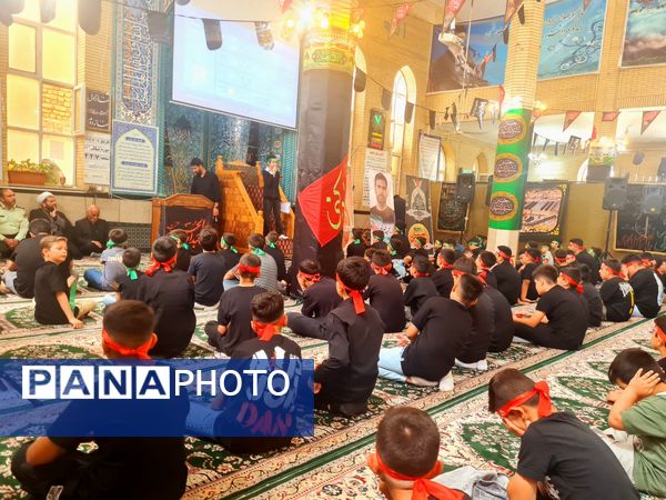 تجدید بیعت دانش‌آموزان ابهری با آرمان‌های عاشورا در سوگواره «احلی من العسل»