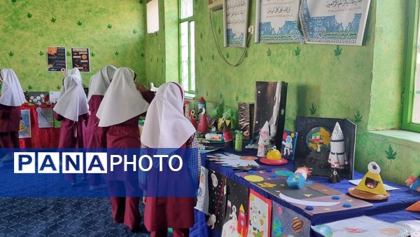 نمایشگاه آثار هفته جهانی فضا در حاجی‌آباد
