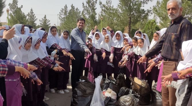  ترویج فرهنگ حفاظت از محیط زیست با مشارکت دانش‌آموزان