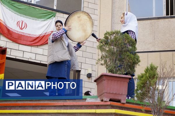 جشن روز دانش‌آموز در مدرسه شهدای پانزده خرداد قرچک