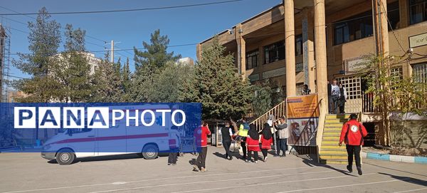 برگزاری بیست و هفتمین مانور سراسری زلزله در استان ایلام 