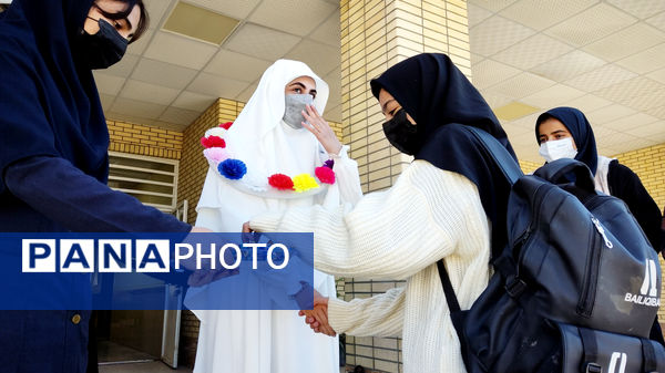 بازگشت معنوی دانش‌آموز حاجی‌آبادی از سفر پرفیض حج