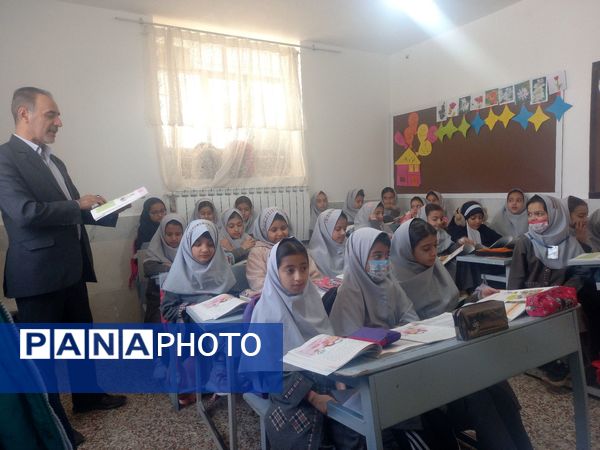 بازدید راهبر آموزشی از دبستان شهید نجفی فدافن