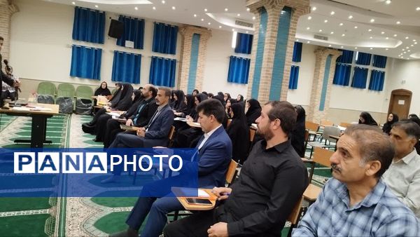 جلسه مدیران مدارس قطب شمال استان اصفهان