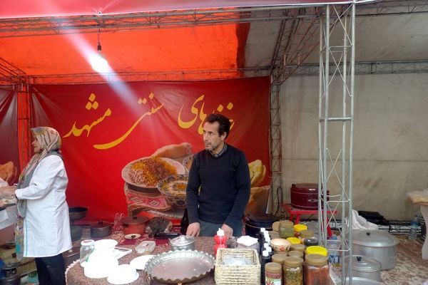 جشنواره غذاهای سنتی مشهد در فرهنگسرای بهشت « خانه ملک »