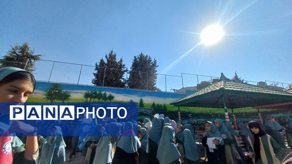 انتخابات شورای دانش آموزی در دبستان شاهد تحقیقی ناحیه ۶