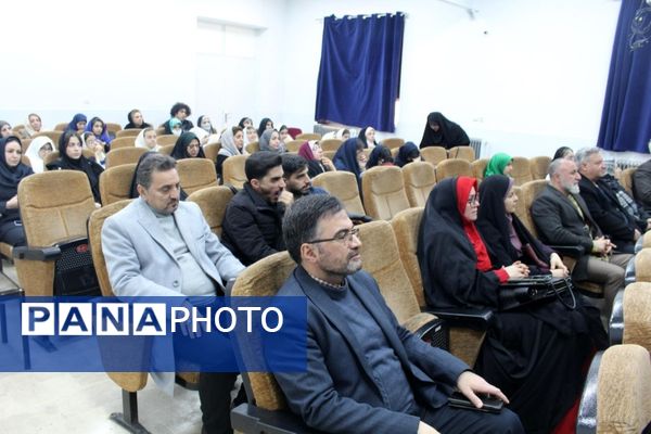 جشن پرشور چهل و ششمین سالگرد انقلاب در کانون روح‌الله منطقه ۵ تهران