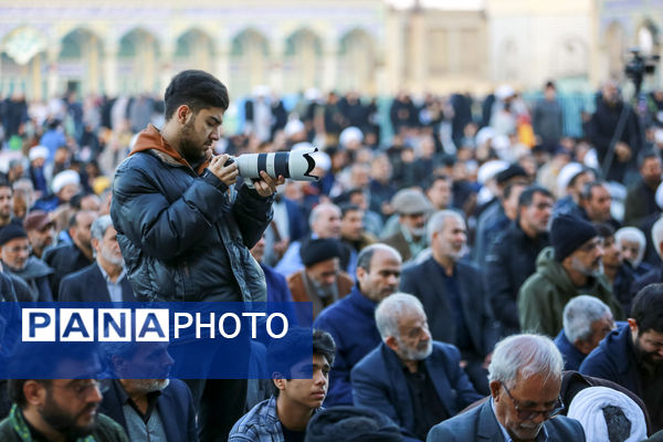 اقامه نماز طلب باران در مسجد مقدس جمکران