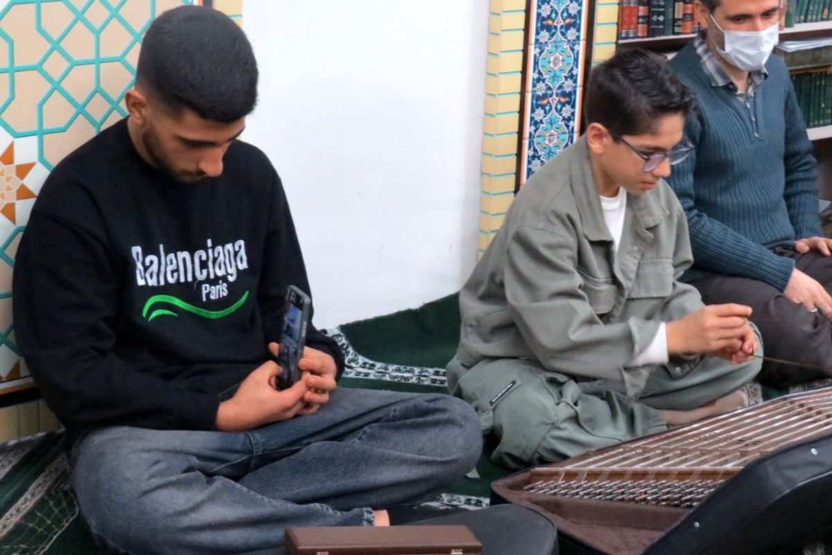 گرامیداشت ولادت بانوی دو عالم در اداره آموزش و پرورش ناحیه یک شهرری