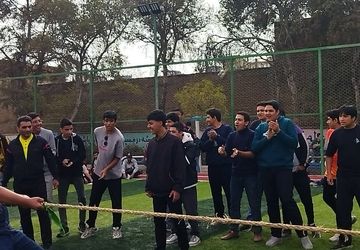 مسابقات طناب کشی شهید پارسا منصور در دبیرستان شاهد ابوذر غفاری