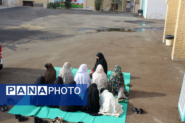 مانور زلزله و ایمنی در دبیرستان شاهد رضویه قم