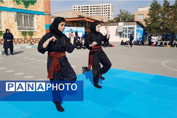 المپیاد ورزشی دبیرستان فرهنگیان ناحیه۷ مشهد 