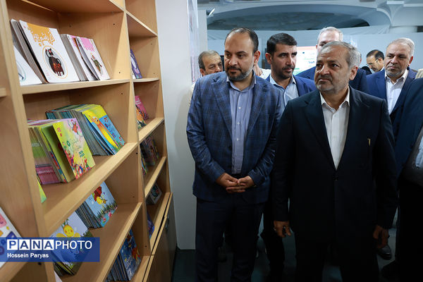 بازدید وزیر آموزش و پرورش از سی‌وششمین نمایشگاه بین‌المللی کتاب تهران 
