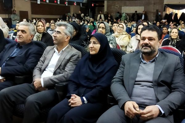 زن ایرانی در مدیریت، تربیت و حکمرانی توانمند است