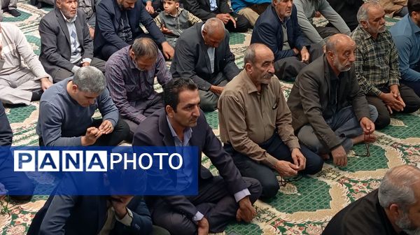نماز جمعه شهر بن با حضور خانواده بزرگ آموزش و پرورش 