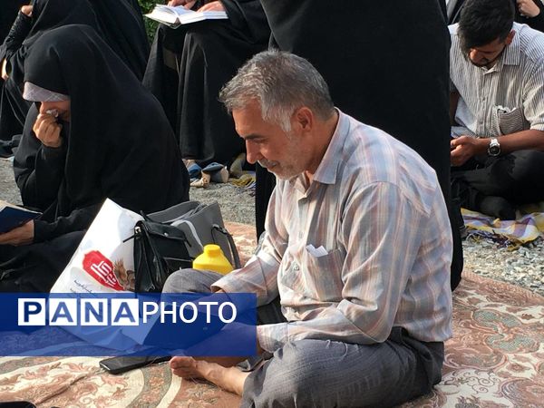 برپایی مراسم دعای عرفه در گلستان شهدای اصفهان