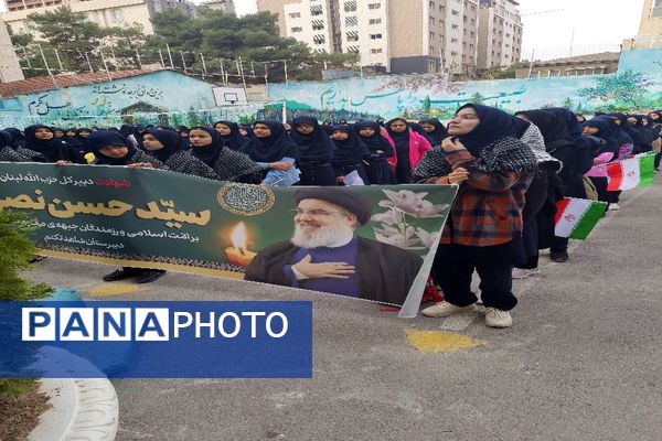 گرامیداشت یاد شهید سید حسن نصرالله در دبیرستان شاهد تکتم مشهد