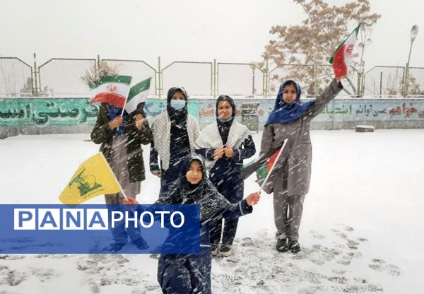برگزاری جشن پیروزی مقاومت و اعلام حمایت دانش‌آموزان منطقه پردیس از غزه و لبنان