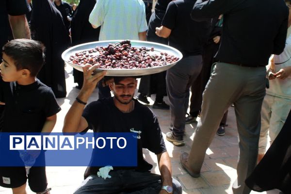 آیین پیاده روی دلدادگان اربعین حسینی در شهرستان نیشابور 