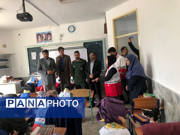 برگزاری مانور زلزله در شهرستان رازوجرگلان 