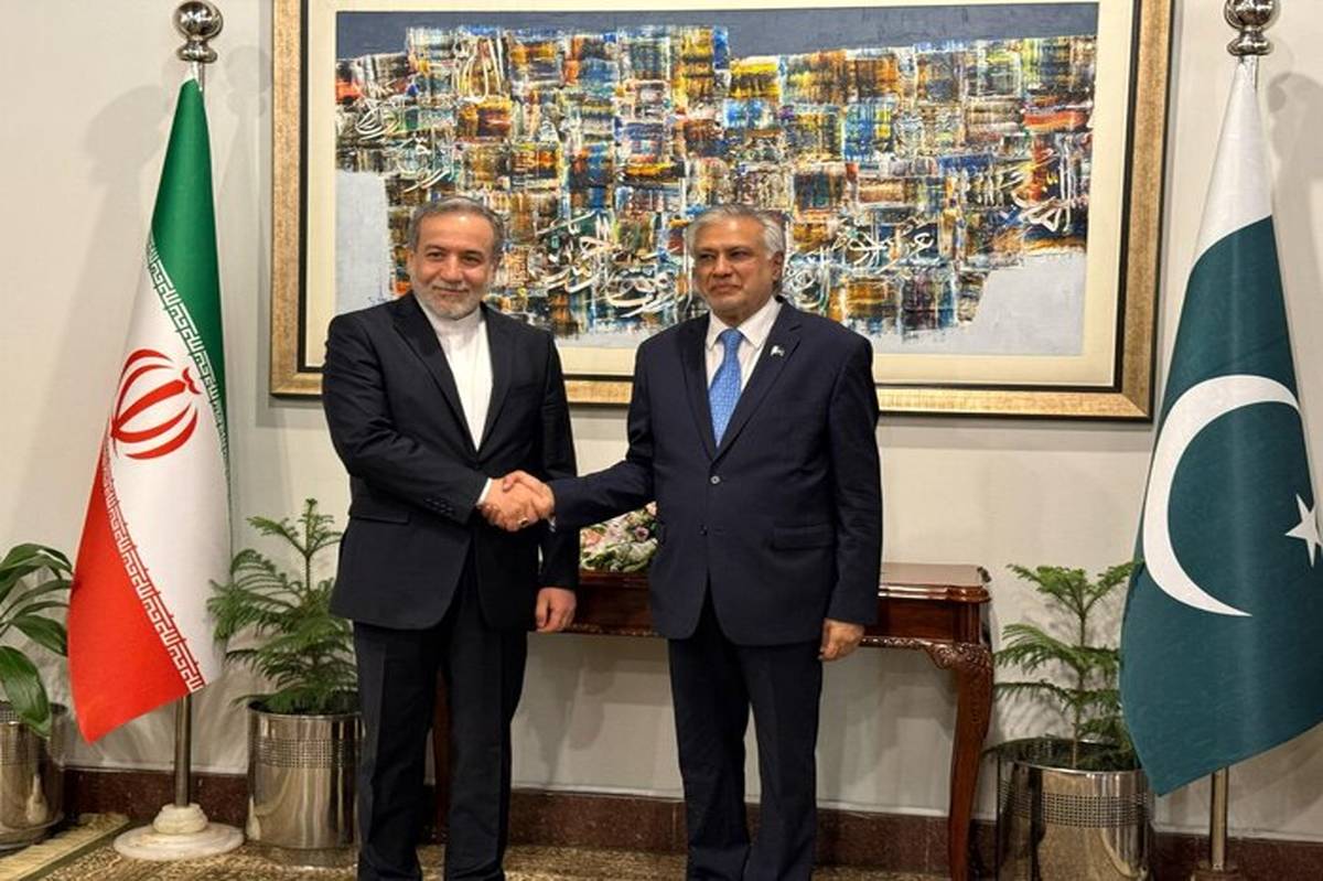 دیدار رسمی وزیران خارجه ایران و پاکستان آغاز شد
