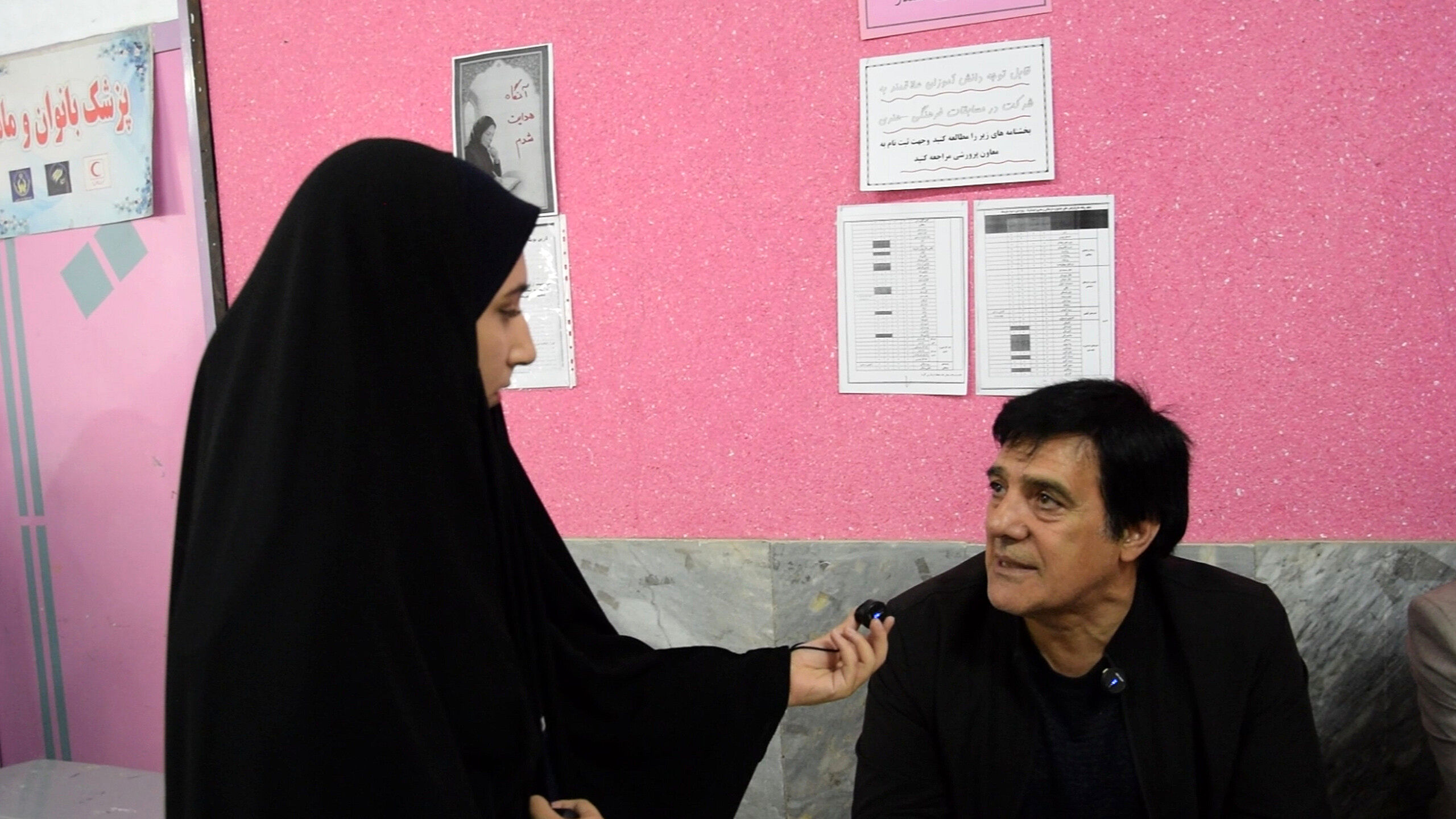 میز خدمت‌رسانی درمانی با هدف کمک به سلامت مردم انجام می‌گیرد