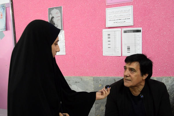 میز خدمت‌رسانی درمانی با هدف کمک به سلامت مردم انجام می‌گیرد