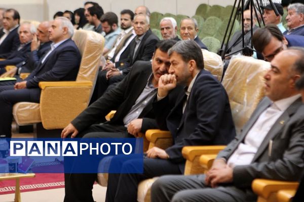 آیین کلنگ‌زنی ۱۶ مدرسه خیرساز در کاشان؛ مشارکت مردمی، حمایت دولتی