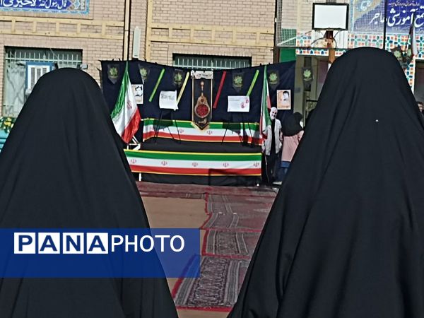 آماده‌سازی دبیرستان هاجر بیرجند برای استقبال از شهید گمنام 