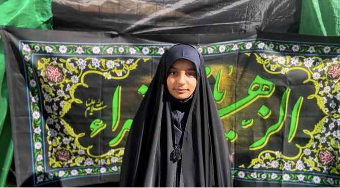 دانش آموزان دبستان زینبیه در سوگ مادر امت، موکب عشق برای حضرت زهرا (س) برپا کردند