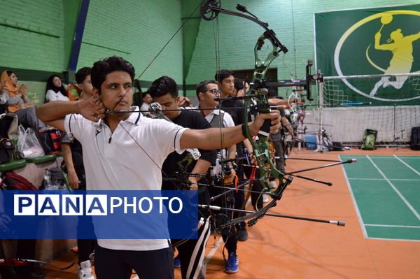 برگزاری مسابقات تیراندازی با کمان شرق کشور در بجنورد
