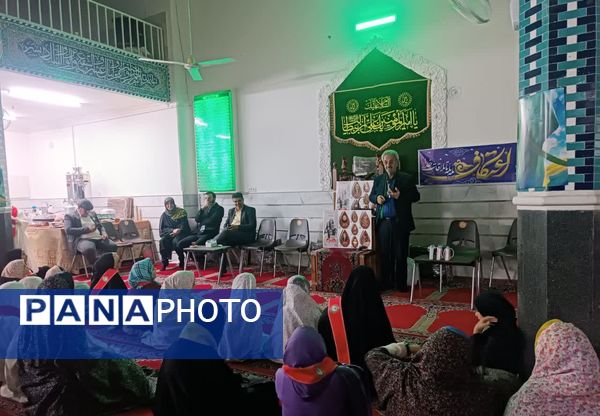 مراسم شب شعر ایرانمهر در اعتکاف دانش‌آموزی مسجد شیخداد یزد 