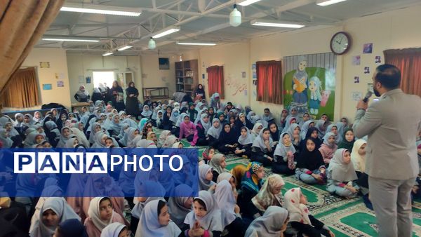 جشن ولادت حضرت علی( ع) و روز پدر در دبستان شاهد حاج تقی آقا بزرگ ناحیه یک مشهد