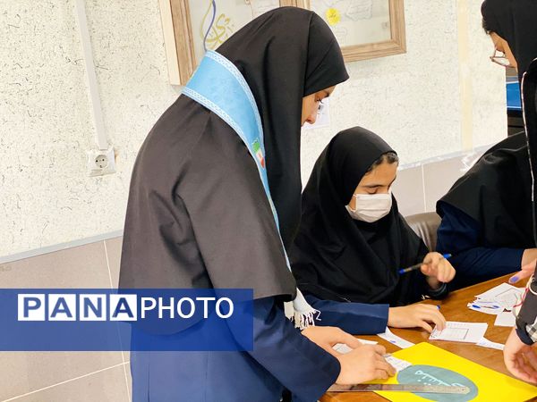 برگزاری انتخابات شورای دانش‌آموزی دبیرستان نمونه دولتی آمنه(س) شهرستان مه ولات