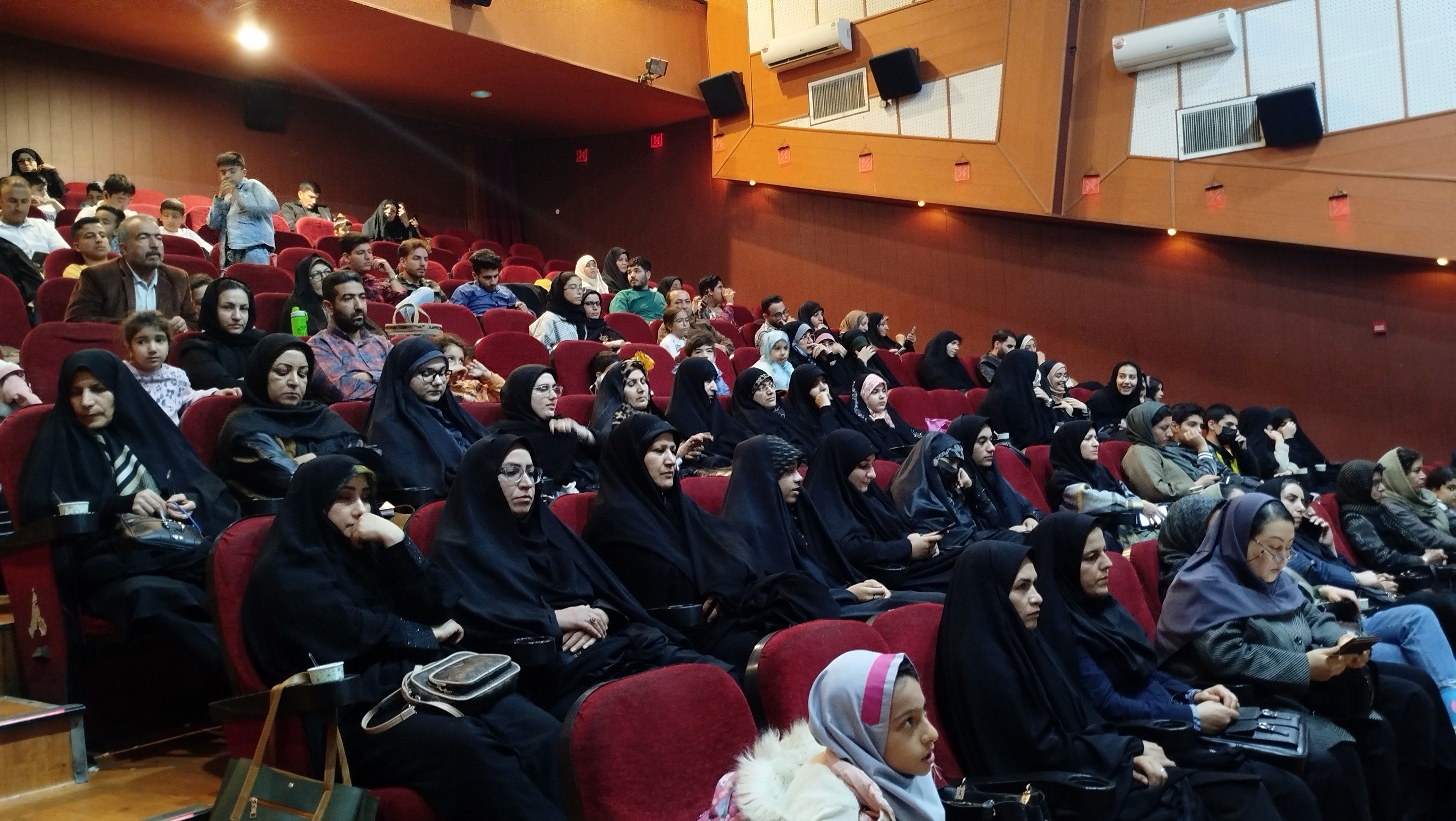 فرهنگیان ملایر، یاد شهید زین‌الدین را گرامی داشتند