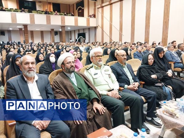 آیین بزرگداشت مقام معلم در شهرستان ابهر با حضور مسئولان استانی و شهرستانی