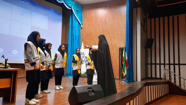 برگزاری همایش یاوران انقلاب و پیشتازان مقاومت ناحیه 3 کرج
