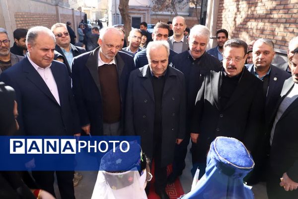 افتتاح اولین مدرسه سازگار با محیط زیست در تبریز